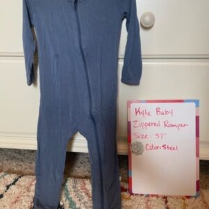 Kyte Baby Zippered Romper, Steel, 3T (read description)